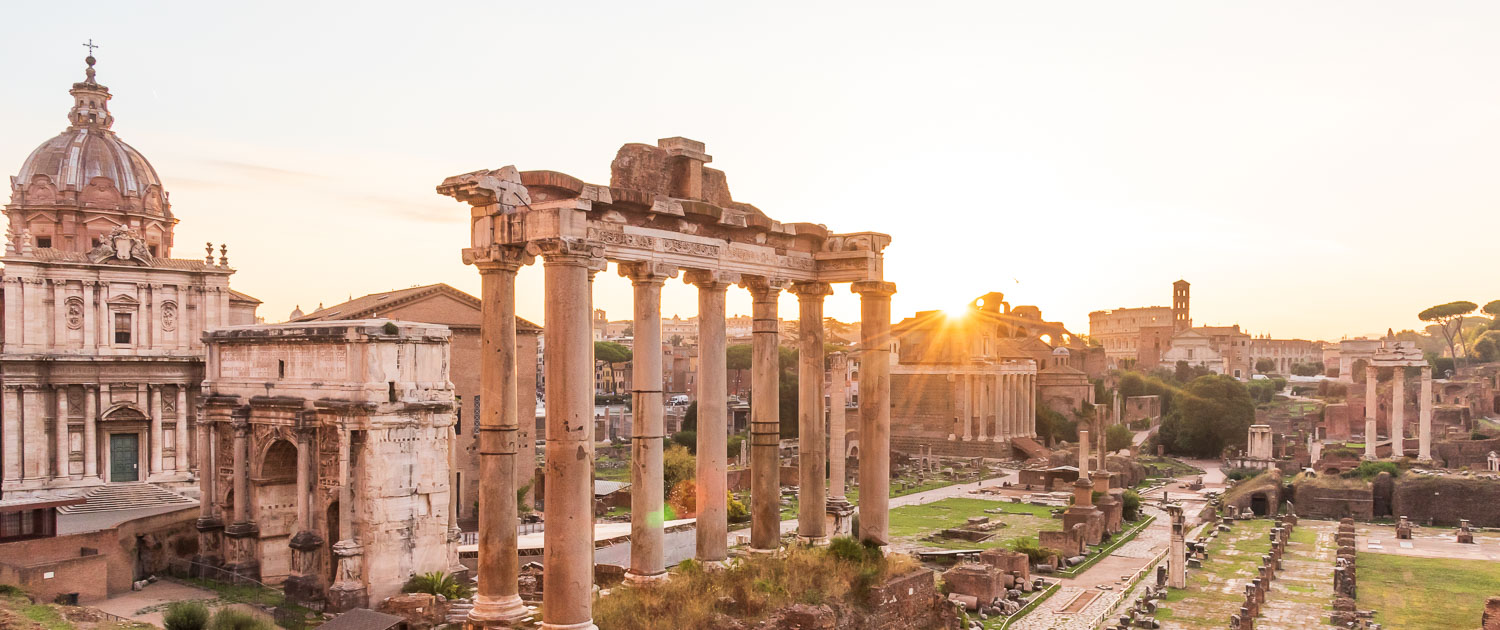 Das Forum Romanum in Rom zum Sonnenaufgang